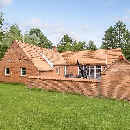 Beautiful In Vaeggerlose With Private Swimming Pool, Be Inside Or Outside Bøtø By