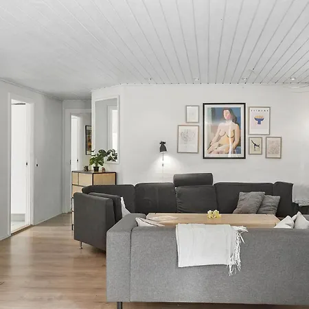 Beautiful In Vaeggerlose With Private Swimming Pool, Be Inside Or Outside Bøtø By
