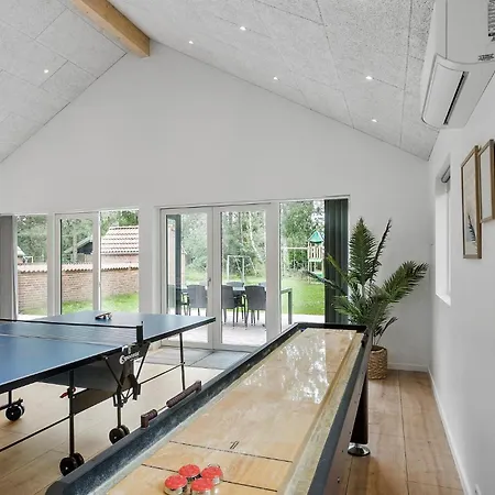 Beautiful In Vaeggerlose With Private Swimming Pool, Be Inside Or Outside Bøtø By